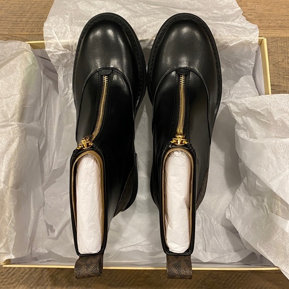 Michael Kors Cyrus MK Logo Black Bootie Ankle Boots Shoes Heels Pumps NEW - Picture 6 of 8